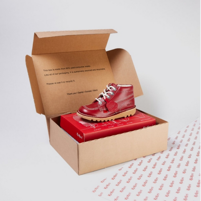 Wholesale Custom Corrugated Cardboard Handbag Packaging Clothing Underwear Shoe Box With Ribbon Handle